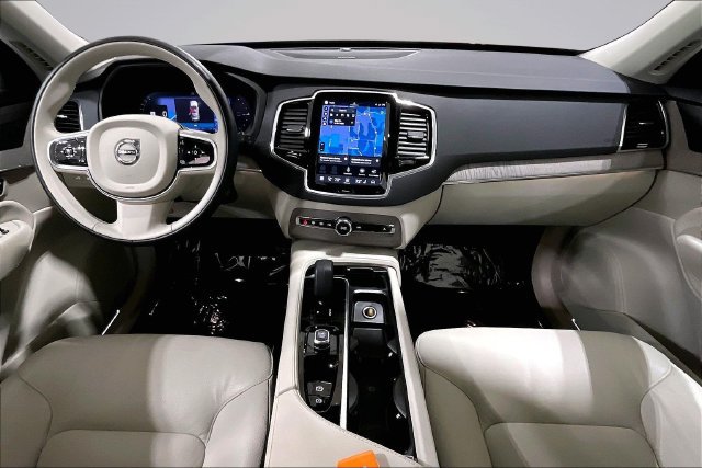 Certified 2025 Volvo XC90 T8 Plus w/ Protection Package Premier AWD/4WD image 19