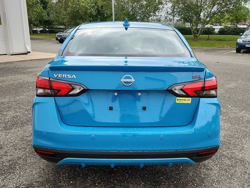 Used 2025 Nissan Versa SR FWD image 5
