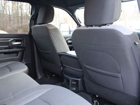 Used 2024 RAM 2500 Big Horn w/ Bed Utility Group image 14