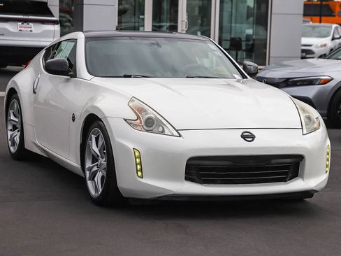 Used 2013 Nissan 370Z Coupe w/ Sport Pkg RWD image 3