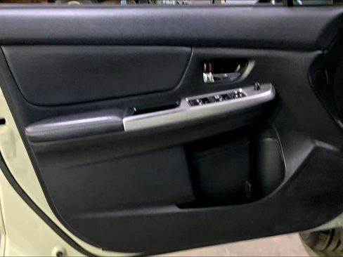 Used 2015 Subaru Crosstrek 2.0i Limited image 21