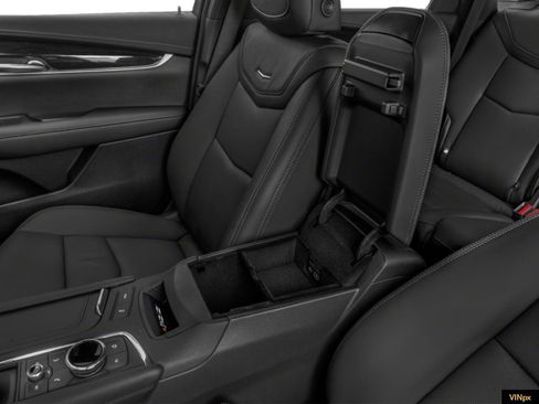 Used 2020 Cadillac XT5 Premium Luxury FWD image 12