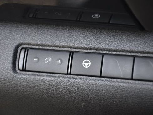 Used 2023 Nissan Pathfinder SV FWD image 20