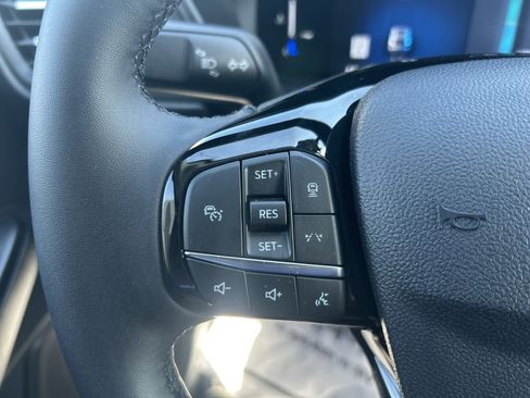 New 2025 Ford Escape SE image 14