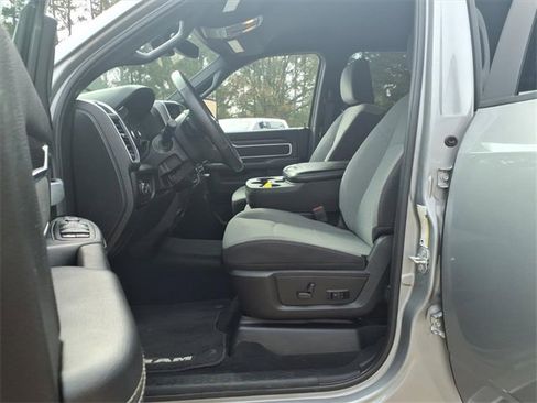 Used 2024 RAM 2500 Big Horn w/ Bed Utility Group image 16