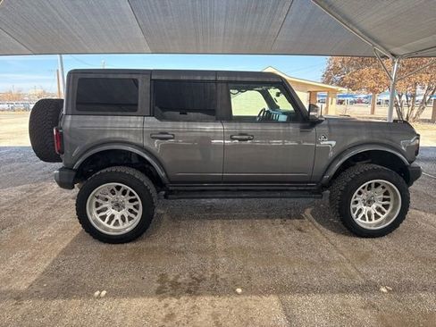 Used 2023 Ford Bronco Outer Banks image 9