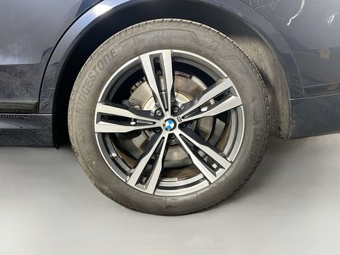 Used 2023 BMW X7 xDrive40i w/ M Sport Package AWD/4WD image 34