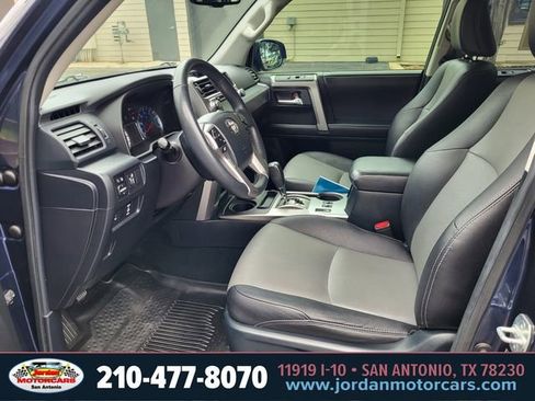 Used 2018 Toyota 4Runner SR5 Premium AWD/4WD image 18
