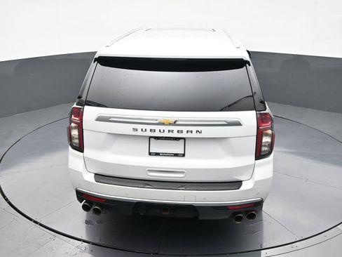 Used 2021 Chevrolet Suburban High Country w/ Premium Package 2 AWD/4WD image 15