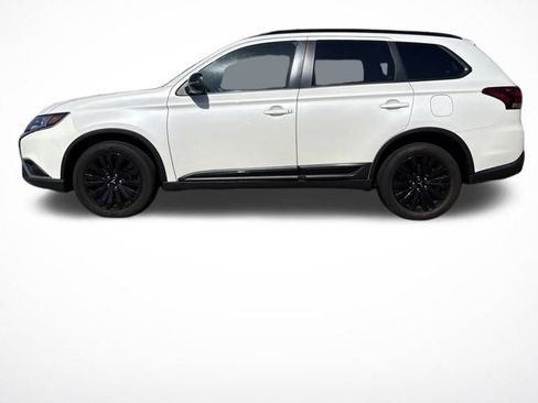 Used 2020 Mitsubishi Outlander LE AWD/4WD image 2