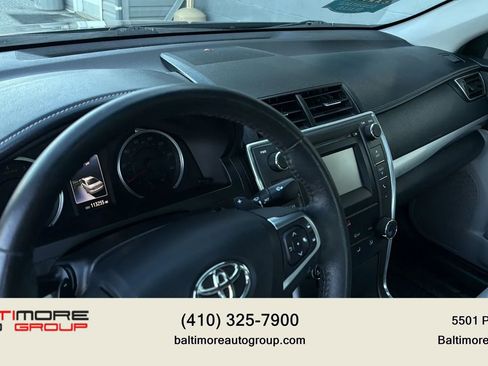 Used 2017 Toyota Camry SE w/ Moonroof Package FWD image 14