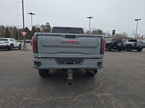 Used 2024 GMC Sierra 2500 AT4 w/ AT4 Premium Plus Package image 7