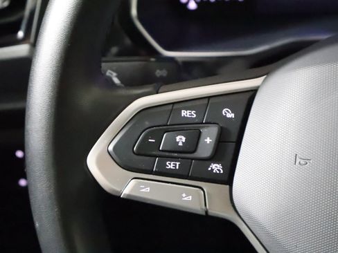 Used 2024 Volkswagen Jetta SE image 39