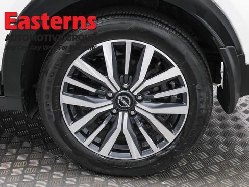 Used 2023 Nissan Kicks SV image 33