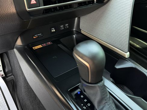 Used 2025 Toyota Camry SE w/ Multimedia Upgrade Package FWD image 17