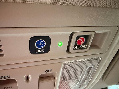 Used 2022 Honda Insight Touring image 27