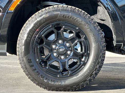 New 2025 Ford Ranger XLT w/ Black Appearance Package RWD image 23