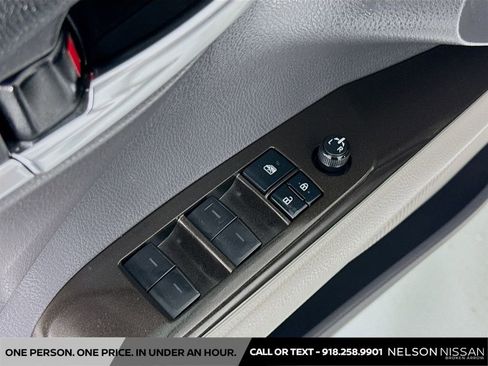 Used 2021 Toyota Camry LE FWD image 18