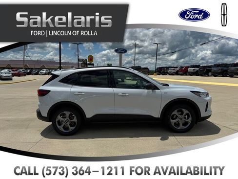 Certified 2025 Ford Escape ST-Line AWD/4WD image 4