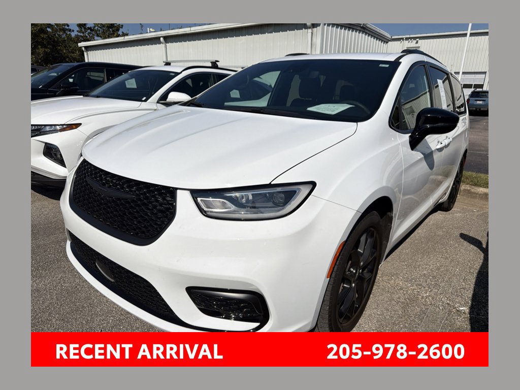 Used 2024 Chrysler Pacifica Touring-L w/ S Appearance Package FWD image 1