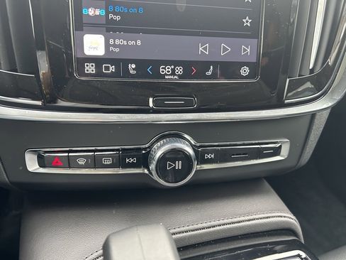 Certified 2025 Volvo S90 T8 Plus image 29