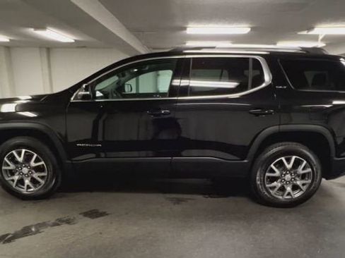 Certified 2023 GMC Acadia SLT AWD/4WD image 5