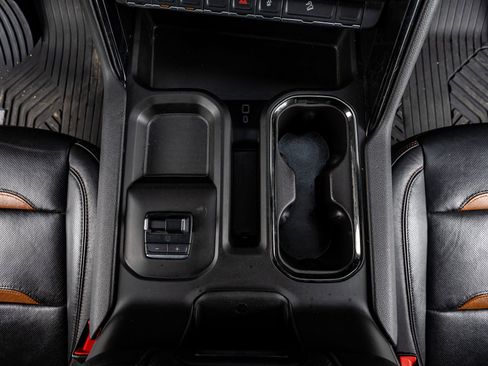 Used 2024 GMC Sierra 2500 AT4 w/ AT4 Premium Plus Package image 27