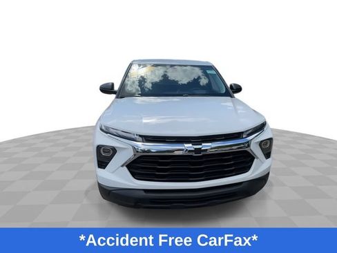 Used 2025 Chevrolet TrailBlazer LS w/ LS Convenience Package AWD/4WD image 4