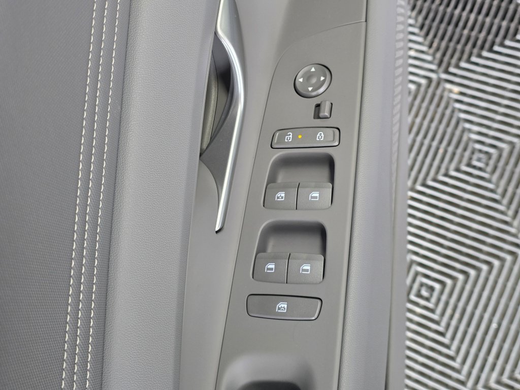 New 2026 Hyundai Elantra Sport FWD image 17