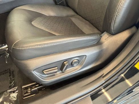 Used 2023 Toyota Camry XSE image 15