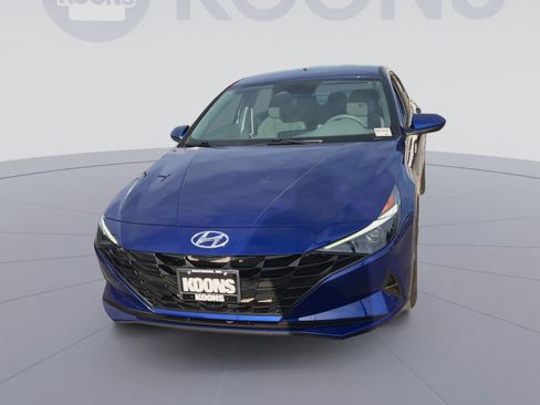 Used 2023 Hyundai Elantra SEL image 5