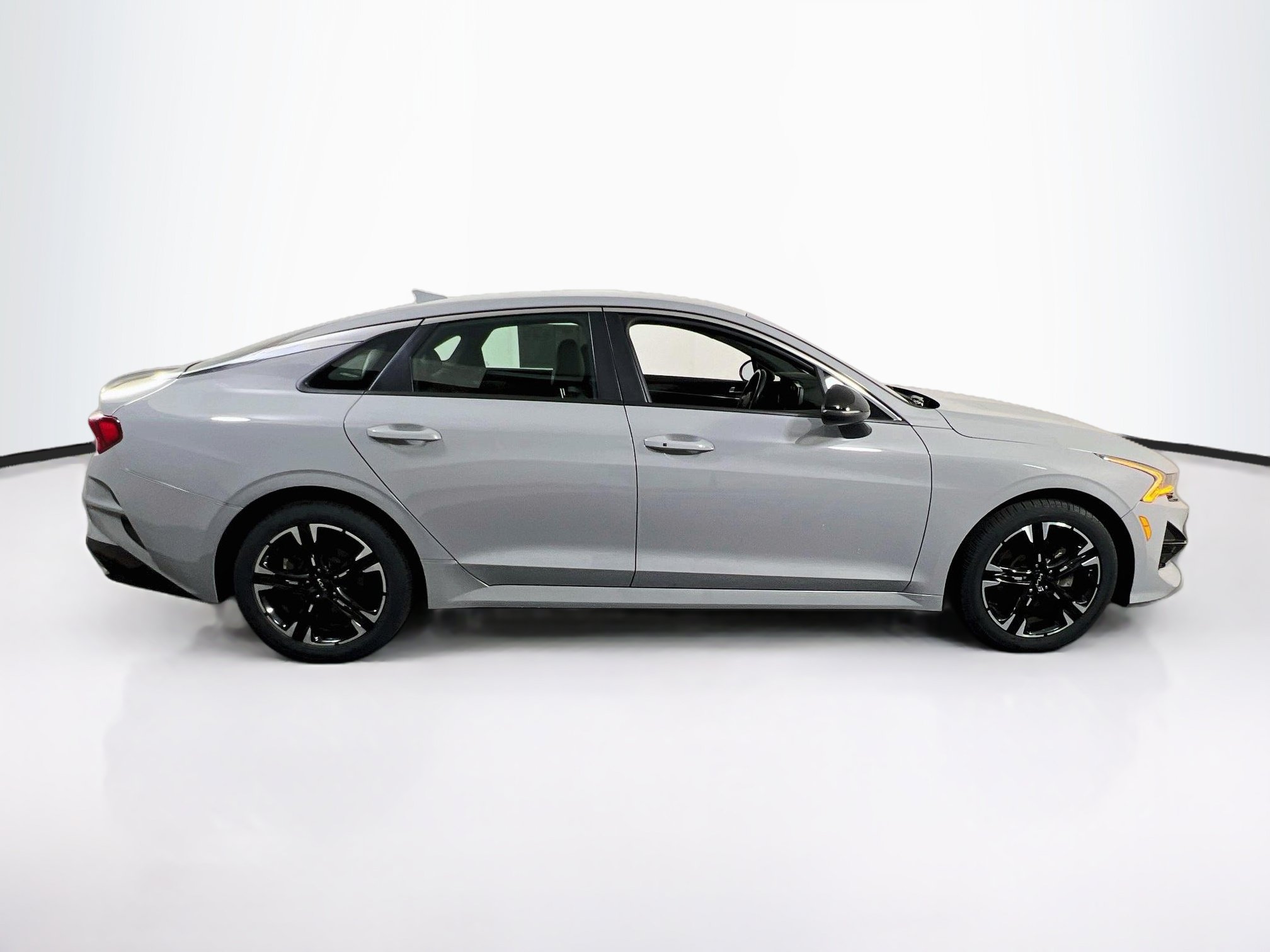 Used 2024 Kia K5 GT-Line w/ GT-Line Premium Package FWD image 4