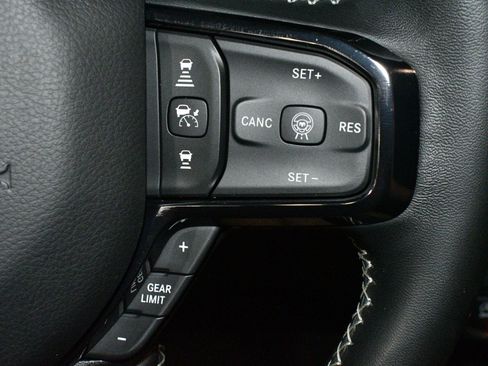 Used 2025 RAM 1500 Limited AWD/4WD image 28