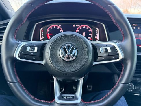 Used 2019 Volkswagen Jetta GLI Autobahn image 14