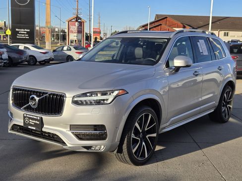 Used 2019 Volvo XC90 T6 Momentum w/ Advanced Package image 40