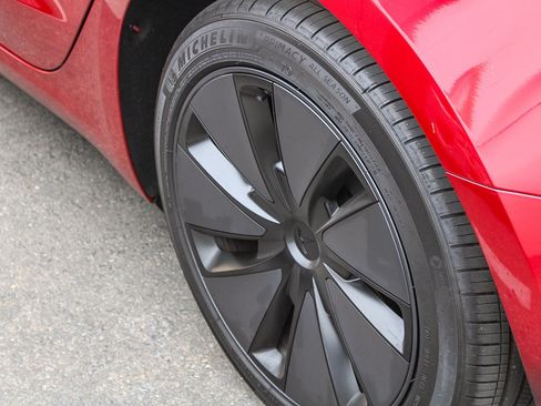 Used 2025 Tesla Model 3 Long Range RWD image 12