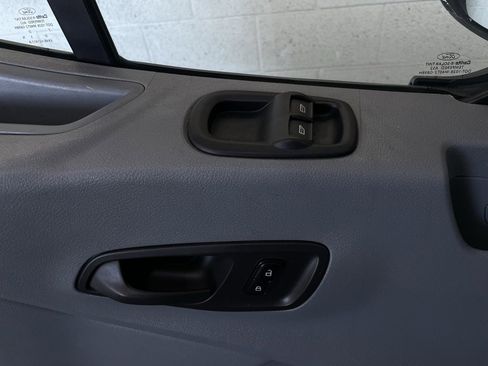 Used 2017 Ford Transit 150 XL image 18