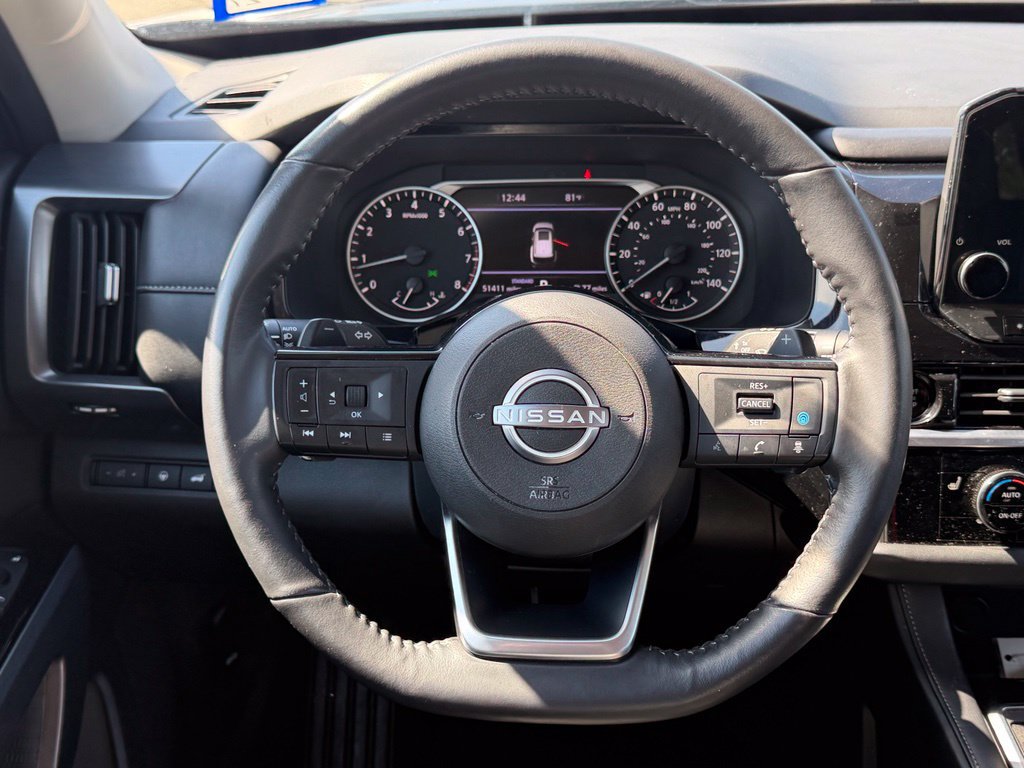 Used 2025 Nissan Pathfinder SL FWD image 44