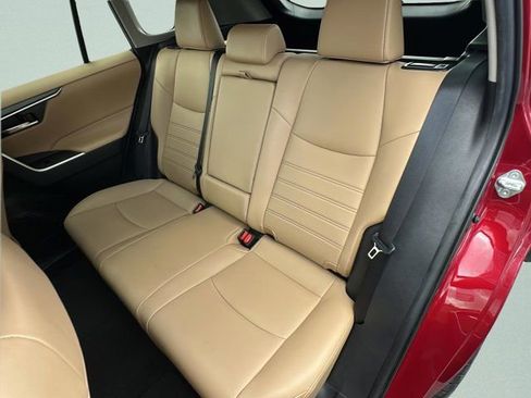 Used 2021 Toyota RAV4 XLE Premium FWD image 13