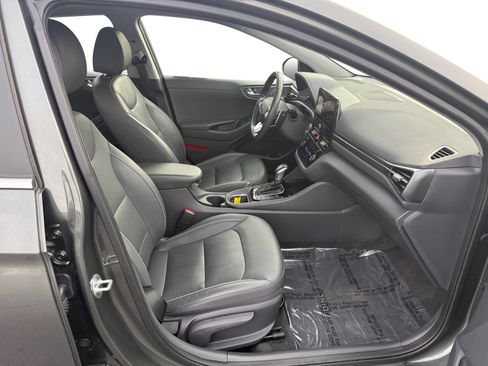 Used 2020 Hyundai Ioniq Limited image 17