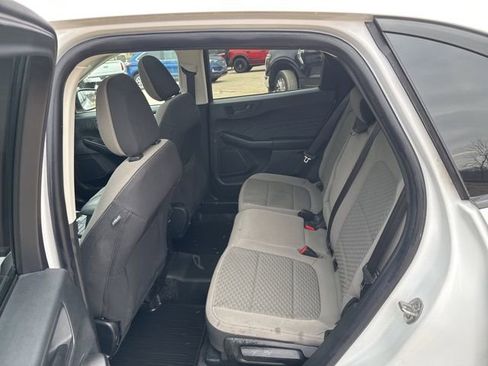 Used 2022 Ford Escape SE w/ SE Sport Appearance Package image 9