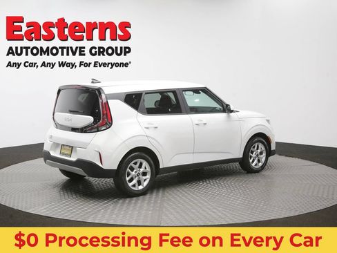 Used 2024 Kia Soul LX w/ Option Group 015 FWD image 39