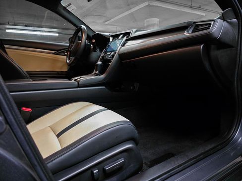 Certified 2018 Honda Civic Sport Touring image 37