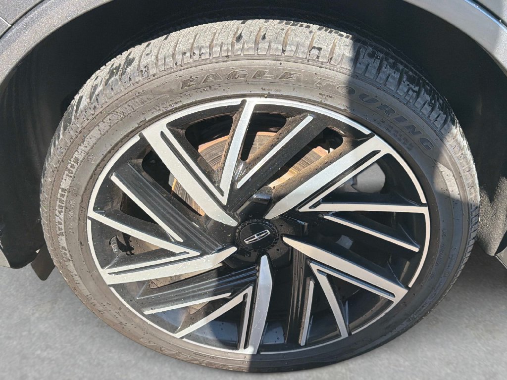 Used 2025 Lincoln Aviator Black Label w/ Jet Appearance Package AWD/4WD image 12