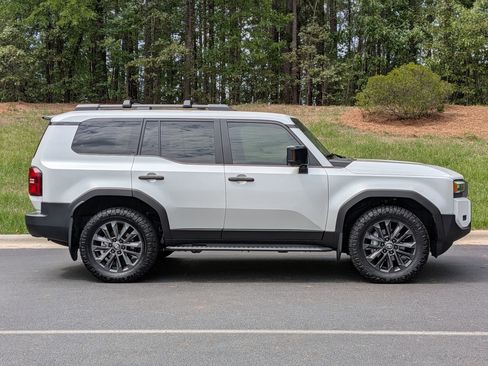 Used 2025 Toyota Land Cruiser w/ Premium Package AWD/4WD image 31