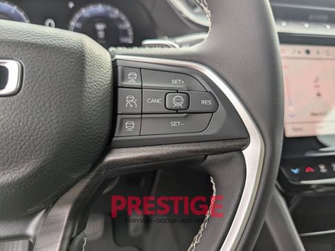 New 2026 Jeep Grand Cherokee Limited w/ Luxury Tech Group II image 16