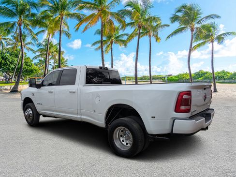 Used 2024 RAM 3500 Laramie w/ Towing Technology Group image 5