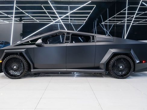 Used 2026 Tesla Cybertruck Cyberbeast AWD/4WD image 30
