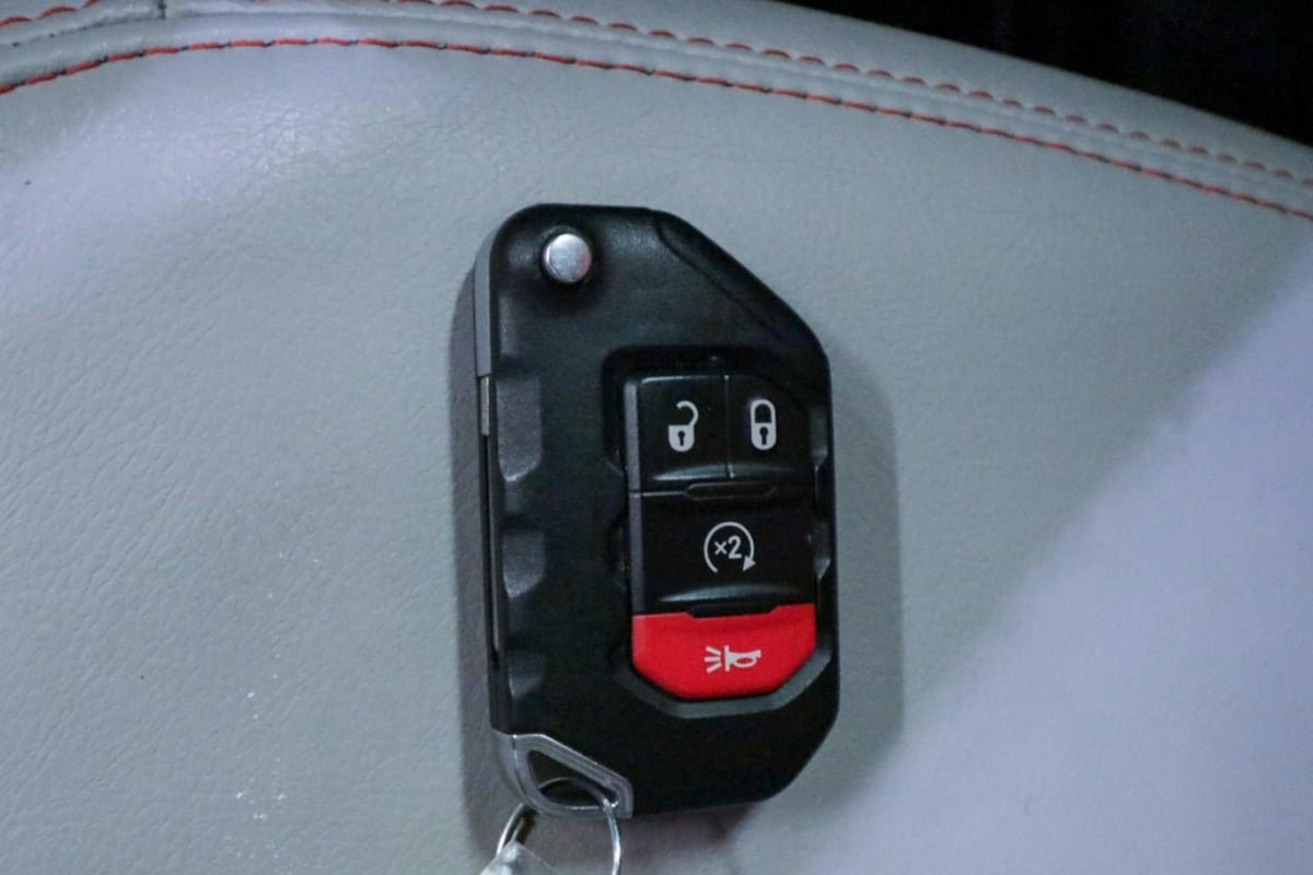 Used 2021 Jeep Gladiator Mojave AWD/4WD image 20