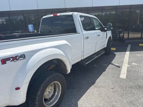 Used 2020 Ford F350 XLT w/ XLT Premium Package AWD/4WD image 3